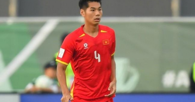 Trung vệ Hiểu Minh: Bức tường thành vững chãi được xây từ ý chí sắt đá