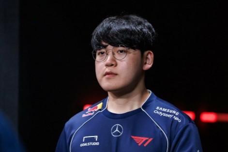 T1 có ngay động thái răn đe fan 'quá khích', fan Gumayusi không khỏi chạnh lòng
