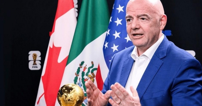 Bị dồn vào chân tường, Chủ tịch FIFA bất ngờ tìm 'cứu viện' ở giải U14