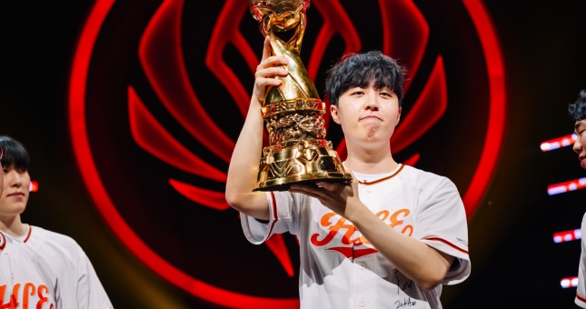 Kanavi lập kỷ lục buồn tại MSI 2026 nhưng vẫn hóa người hùng của HLE
