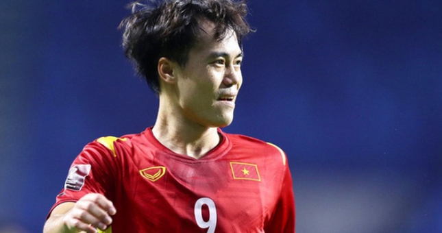 Tuyển thủ Việt Nam báo tin vui cho NHM sau khi dương tính covid-19