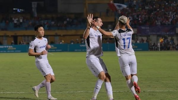 Cựu sao HAGL chốt 'bến đỗ bất ngờ' ngay đầu mùa giải mới