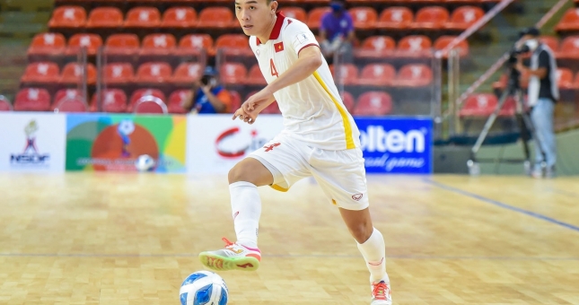 Hủy diệt đối thủ nhỏ, ĐT Futsal Việt Nam vươn lên dẫn đầu bảng B