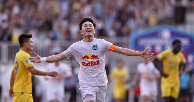 Khẳng định sao HAGL có thể xuất ngoại, HLV Hàn Quốc khen ngợi Xuân Trường