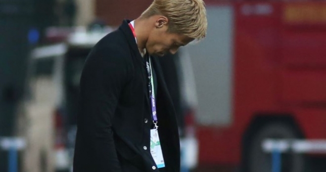 Mới ra quân tại SEA Games, HLV U23 Campuchia đã 'không chịu được nhiệt'