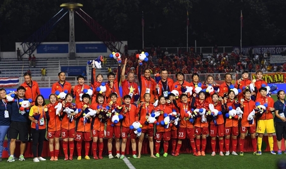 Lịch thi đấu bóng đá hôm nay 21/5: Việt Nam đá chung kết mấy giờ