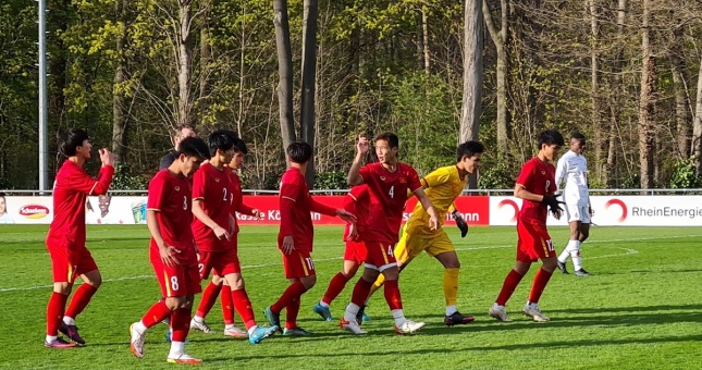 NÓNG: Chủ nhà rút lui, U17 Việt Nam gặp 'biến' tại cup châu Á