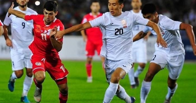Dễ dàng đả bại Tajikistan, Kazakhstan tìm lại niềm vui chiến thắng