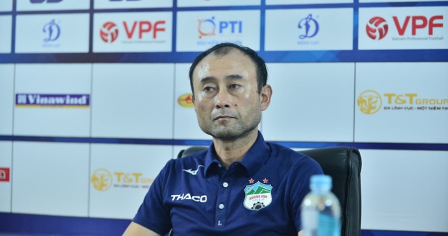 Cựu HLV HAGL có bến đỗ mới sau vụ hành hung học trò