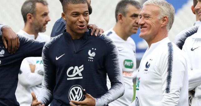 ‘Mbappe đẳng cấp ngang Messi Ronaldo’