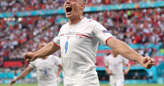 Người hùng tuyển CH Séc nói gì sau khi đánh bại Hà Lan?