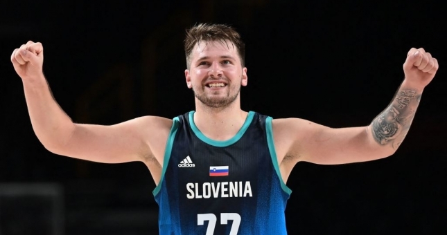 Siêu sao tỏa sáng, Slovenia thắng áp đảo Argentina