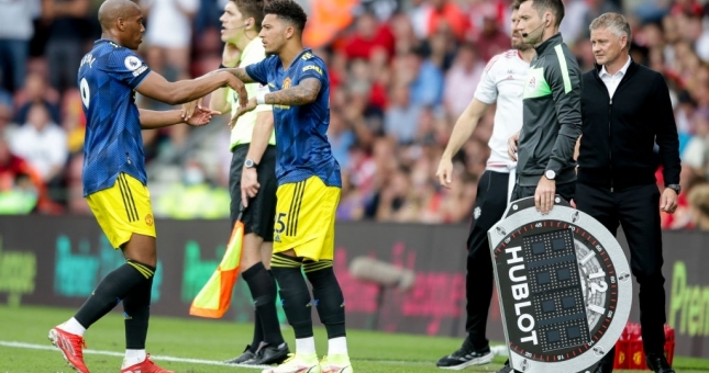 CĐV Man Utd đồng loạt chỉ trích một cái tên sau trận hòa Southampton