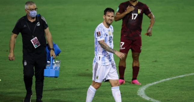 Messi ghi dấu ấn, Argentina dễ dàng giành trọn 3 điểm trước Venezuela