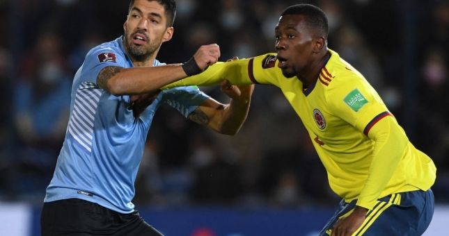 Thi đấu bế tắc, Uruguay không thể giành 3 điểm trên sân nhà