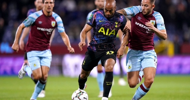 Sao Brazil hóa người hùng giúp Tottenham tiến vào tứ kết cúp Liên đoàn Anh