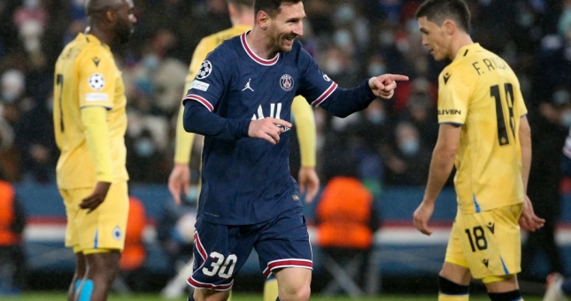 Messi tỏa sáng rực rỡ, PSG hủy diệt đội bóng chiếu dưới