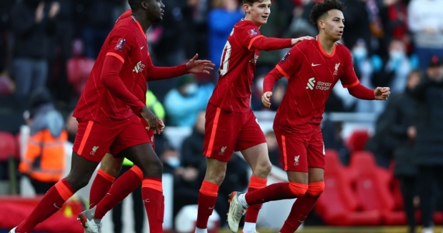 Ngược dòng đánh bại đội bóng hạng dưới, Liverpool thẳng tiến vào vòng 4 Cúp FA