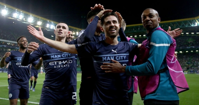 Dễ dàng hủy diệt đối thủ, Man City đặt một chân vào tứ kết Cúp C1