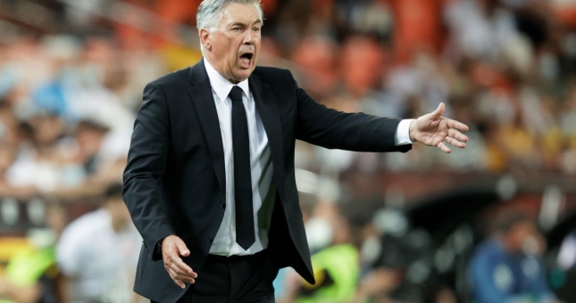 Thua đậm Barca, HLV Ancelotti thừa nhận một sự thật khó chấp nhận