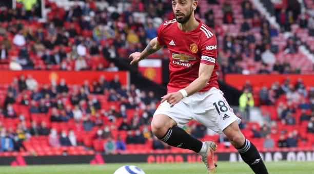 Bruno Fernandes ‘kiến tạo ma thuật’ từ giữa sân