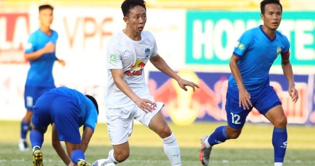 Văn Toàn kiếm penalty, HAGL 'ngược dòng' nghẹt thở trước An Giang