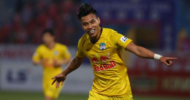 Sao HAGL tỏa sáng đúng lúc mang về chiến thắng kịch tính cho đội nhà