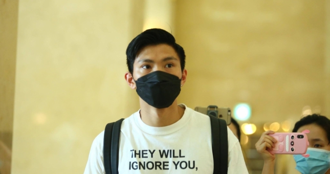 Văn Hậu được 'người thân HLV Park' hỗ trợ tại Hàn Quốc