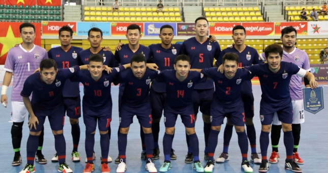 Thắng đậm Iraq, Thái Lan cầm chắc tấm vé dự World Cup