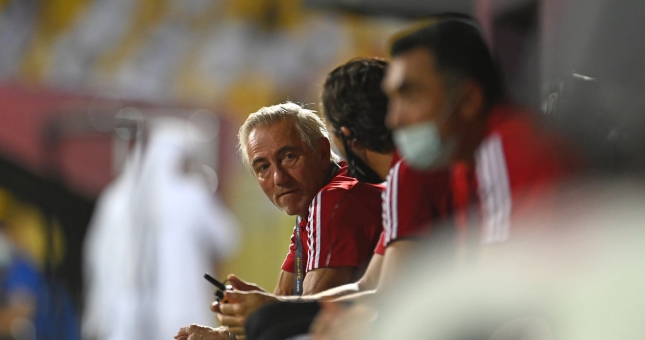 HLV UAE: 'Chúng tôi đã có thể ghi 5, 6 bàn vào lưới Thái Lan thay vì thắng 3-1'