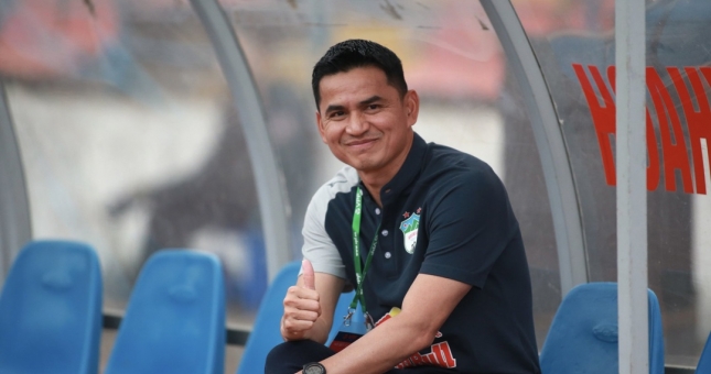 Báo Thái Lan: 'Người hâm mộ Việt Nam bày tỏ lòng biết ơn sâu sắc với Kiatisak'