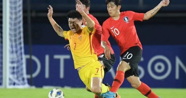 Báo Trung Quốc lo lắng cho số phận và tương lai của bóng đá nước nhà ở VL U23 châu Á