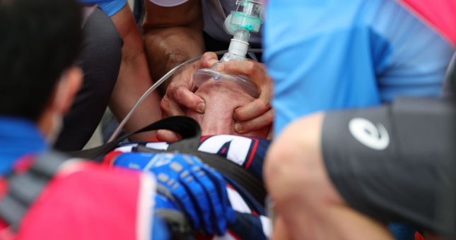 Nhà vô địch người Mỹ gặp chấn thương kinh hoàng ở OLYMPIC 2021