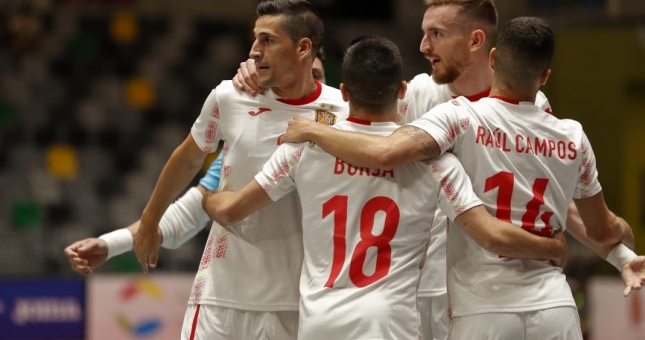 ĐT Việt Nam thua đậm trước đội bóng số 1 thế giới