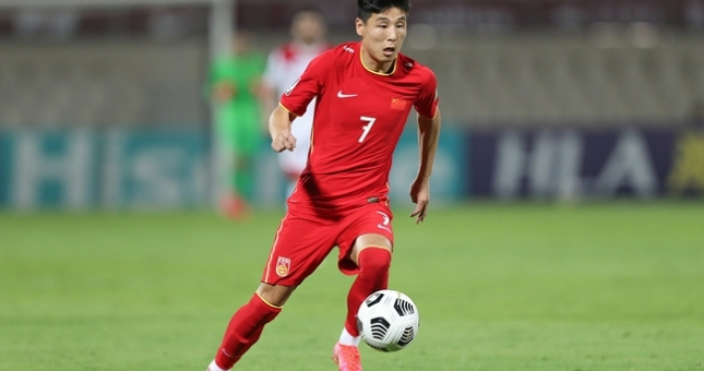 Ngôi sao số 1 của ĐT Trung Quốc thể hiện sự tự tin tại VL World Cup