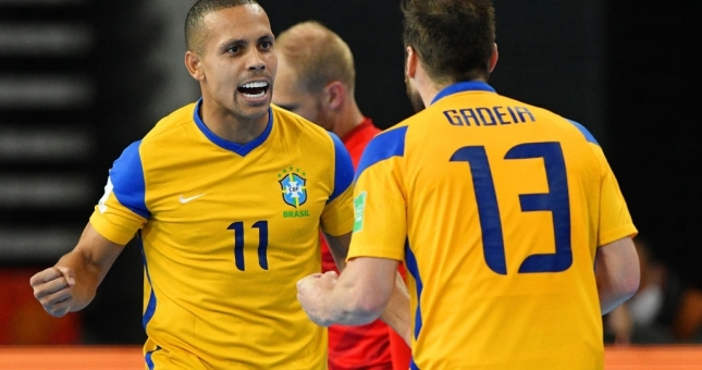 Brazil đại thắng trước 'đối thủ cạnh tranh trực tiếp' của ĐT Việt Nam