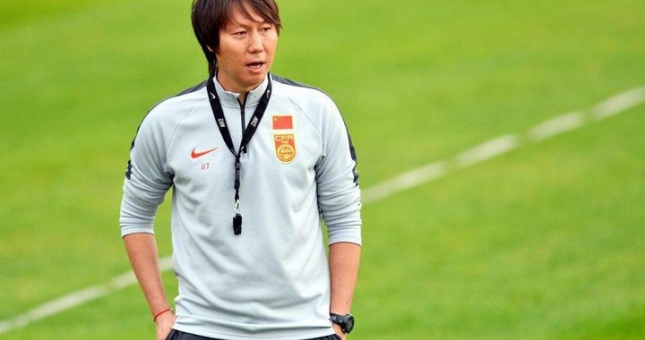 NÓNG: HLV ĐT Trung Quốc bất ngờ xin từ chức