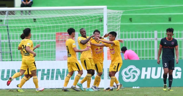 Tân binh tỏa sáng rực rỡ, HAGL 'thách thức' V-League 2022