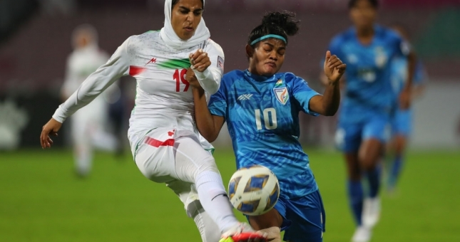 Chủ nhà Ấn Độ nhọc nhằn giành được 1 điểm trước tân binh Iran