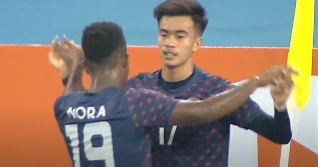 VIDEO: 'Ông vua tự xưng của Đông Nam Á' hủy diệt 'đội bóng tí hon'