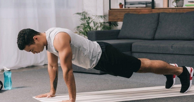 Sở hữu cơ ngực vạm vỡ với 5 động tác chống đẩy đơn giản