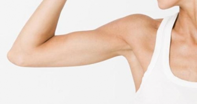 4 bài tập tạ giúp bắp tay săn chắc mà không bị to cho nữ