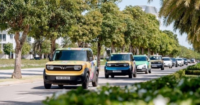 Hơn 175.000 ô tô điện bàn giao trong năm 2025, VinFast lập kỷ lục doanh số tại Việt Nam