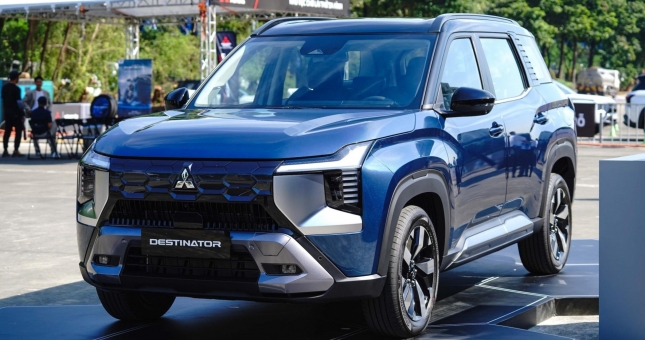 Điều gì khiến tân binh Mitsubishi Destinator sớm bán chạy giữa 'rừng' SUV cỡ C?