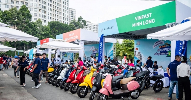 Xe máy điện bứt phá, VinFast vượt mặt Yamaha trên bảng xếp hạng doanh số tại Việt Nam năm 2025