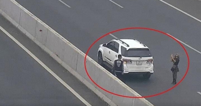 Dừng xe trên cao tốc để nghỉ ngơi, chụp ảnh: Cái giá phải trả không chỉ là tiền phạt