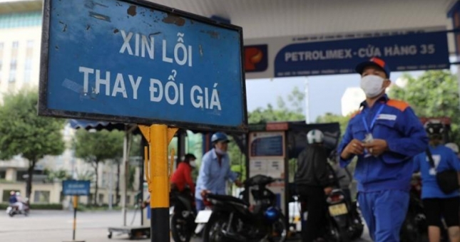 Giá xăng RON95 vượt 29.000 đồng/lít sau lần điều chỉnh mới nhất