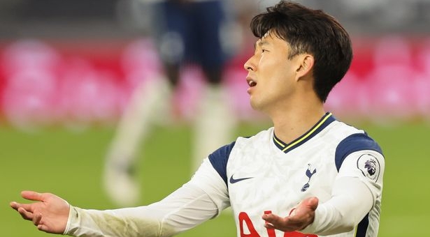 NÓNG: Tottenham bị xử thua đậm, chính thức dừng chân ở vòng bảng C3