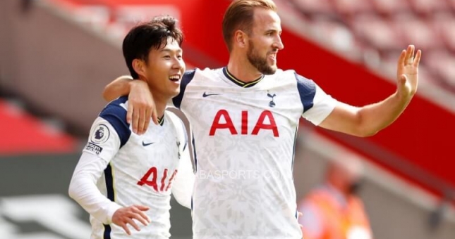 Kane tiếp tục thăng hoa, Tottenham vượt mặt MU