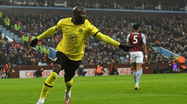 Lukaku tỏa sáng, Chelsea ngược dòng mãn nhãn trong ngày Lễ tặng quà